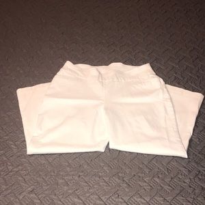 Stretchy white Capri